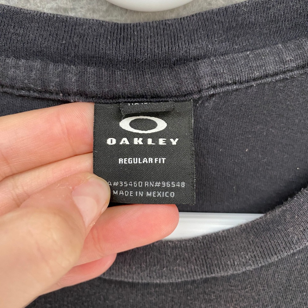 Oakley Graphic T-Shirt‎ Mens Medium Black Short Sleeve Tee Retro Y2K Style - Picture 5 of 13